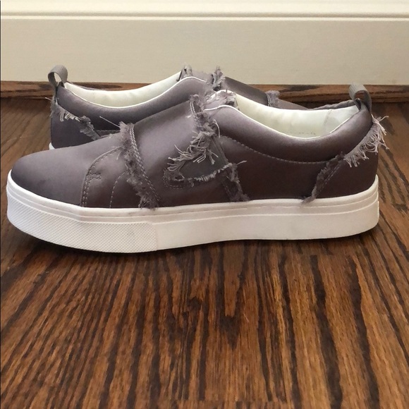 Sam Edelman Levine Slip On Sneaker - Picture 1 of 4